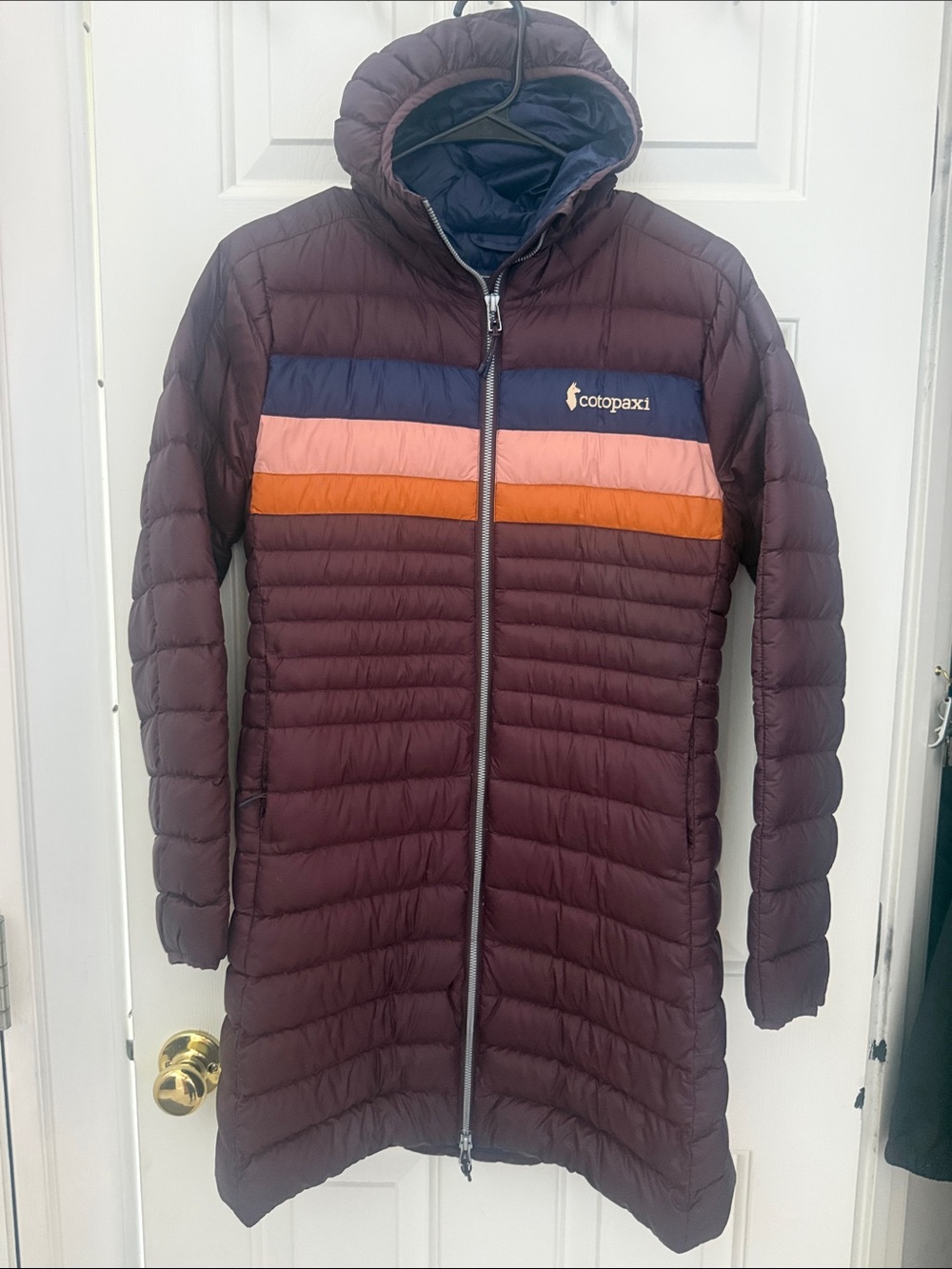 cotopaxi women’s Fuego down Long Hooded women’s Puffer coat XS wine plum stripe